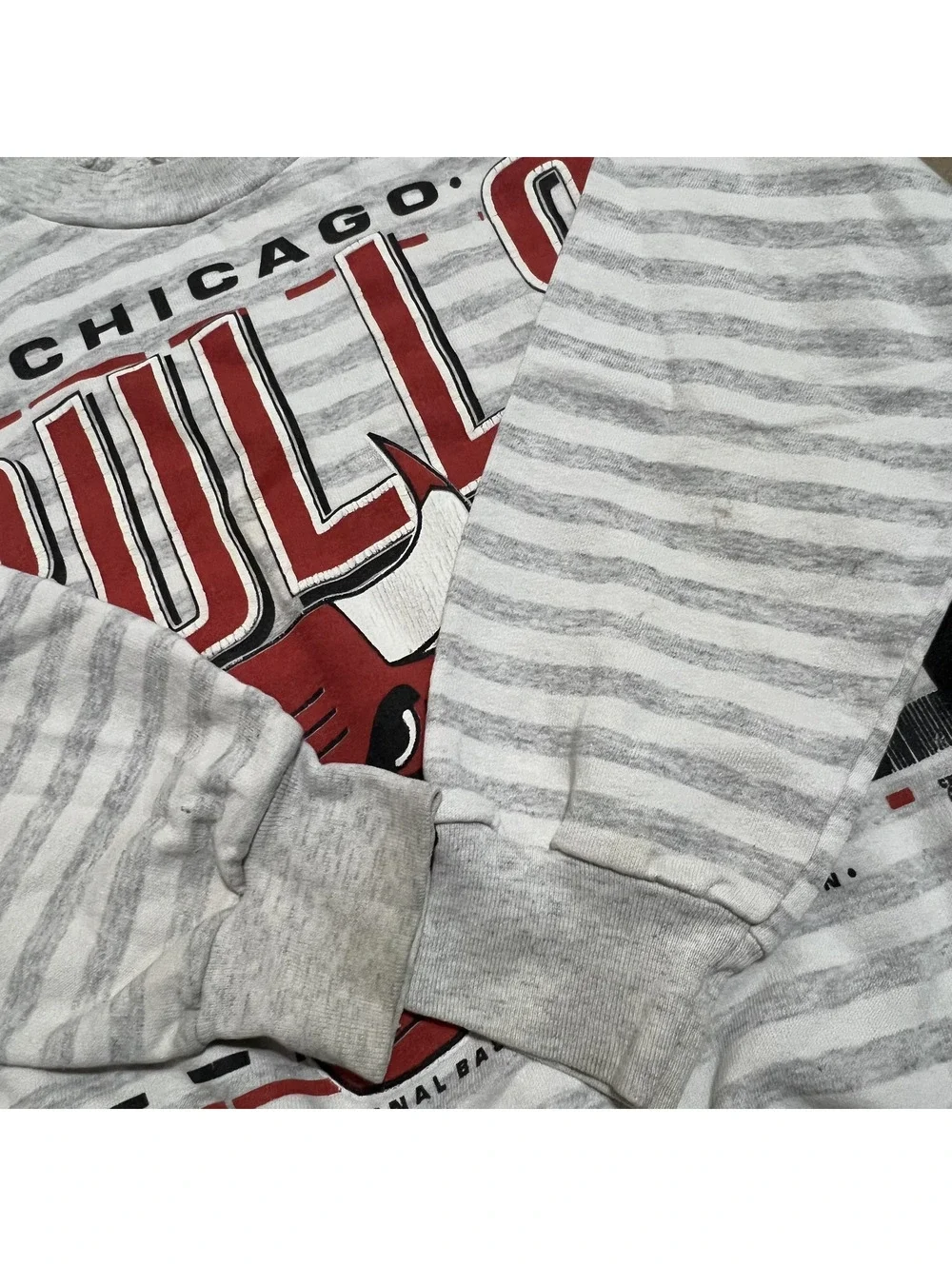 Vintage NBA Chicago Bulls Youth Basketball Striped Crewneck Sweater 90s 19x16